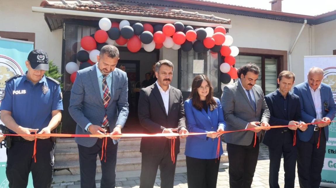 2024-2025  EĞİTİM-ÖĞRETİM YILI YIL SONU SERGİ AÇILIŞIMIZ GERÇEKLEŞTİRİLDİ.